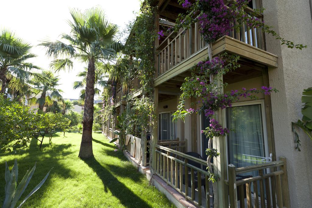 Paloma Oceana Hotel Side Luaran gambar
